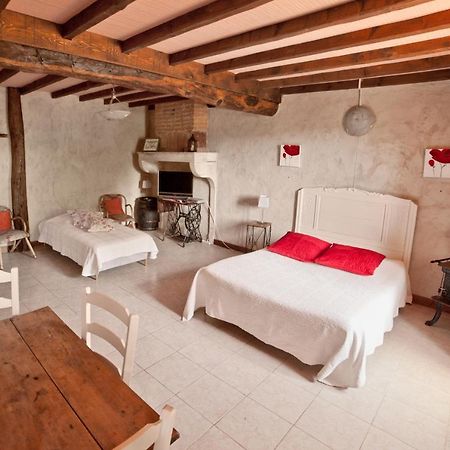 Ferme De Malo Bed & Breakfast Etrigny Exterior photo