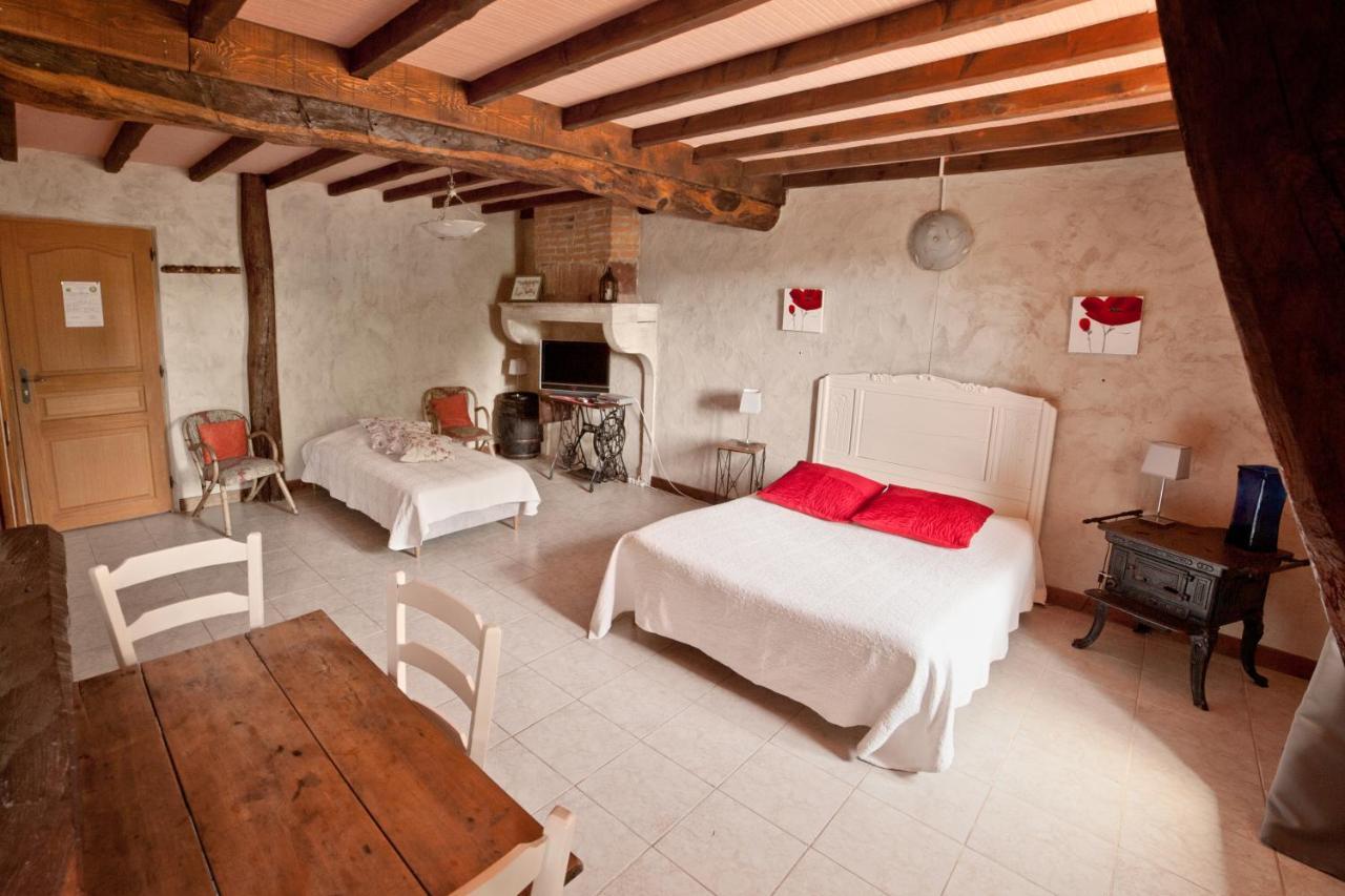 Ferme De Malo Bed & Breakfast Etrigny Exterior photo